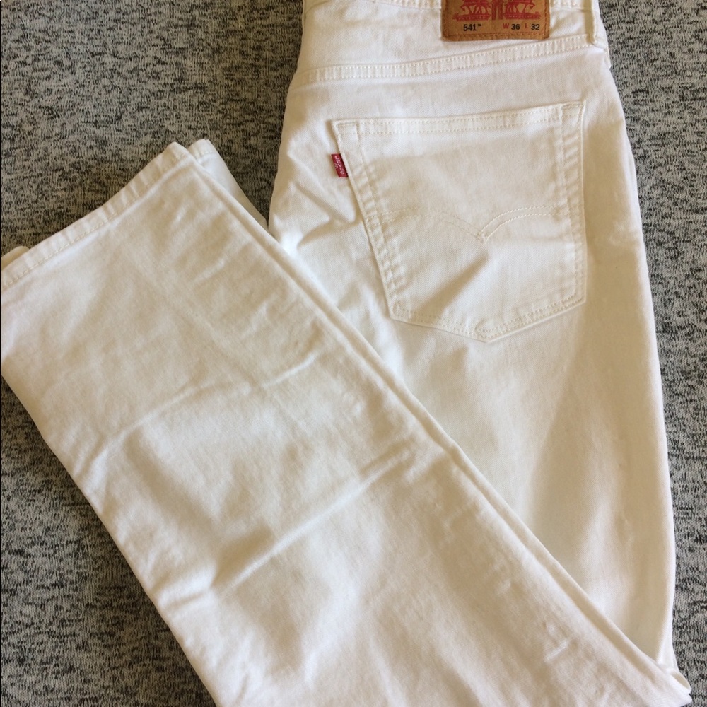 541 Levi’s Jeans